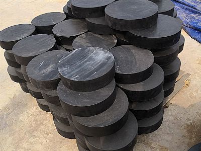 竞秀区板式橡胶支座由若干层橡胶片与薄钢板经加压硫化